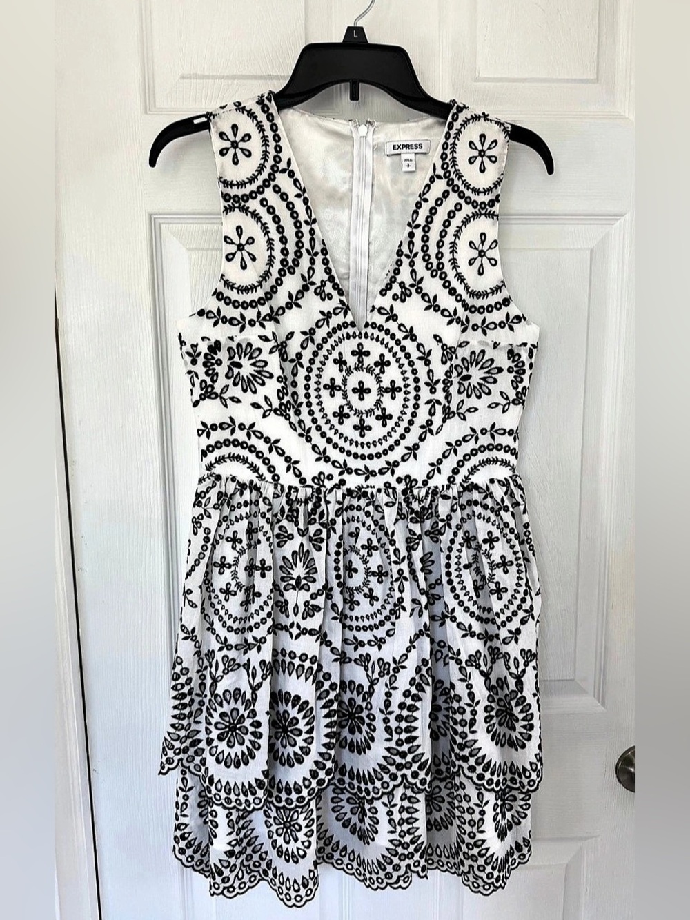 Express Embroidered Mini Dress in White & Black Size - Like New